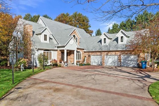 152 MAPLE BLUFF ROAD NORTH, Stevens Point, WI 54482