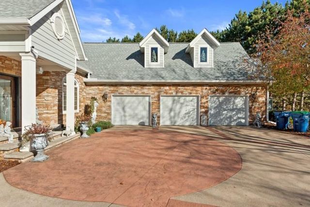 152 MAPLE BLUFF ROAD NORTH, Stevens Point, WI 54482