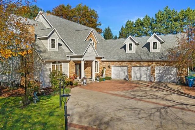 152 MAPLE BLUFF ROAD NORTH, Stevens Point, WI 54482