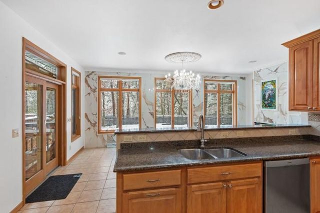 152 MAPLE BLUFF ROAD NORTH, Stevens Point, WI 54482