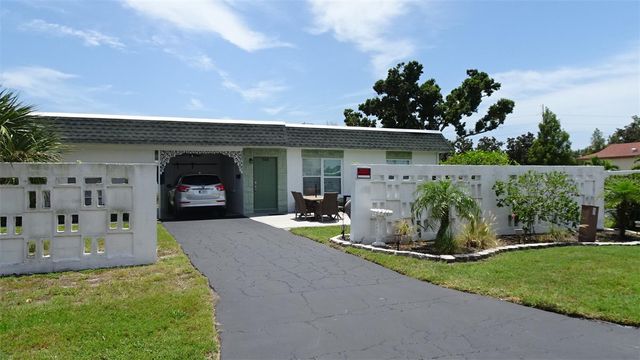 7868 40TH AVENUE N 7868, St Petersburg, FL 33709