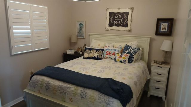 7868 40TH AVENUE N 7868, St Petersburg, FL 33709