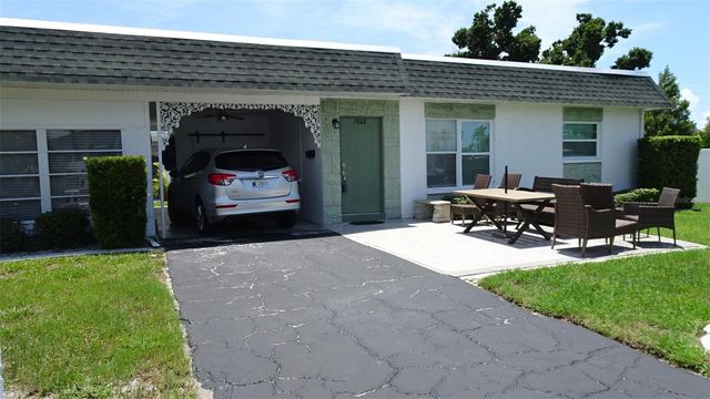 7868 40TH AVENUE N 7868, St Petersburg, FL 33709