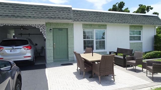 7868 40TH AVENUE N 7868, St Petersburg, FL 33709