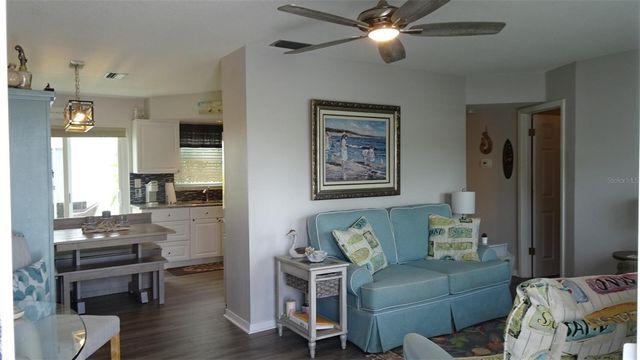 7868 40TH AVENUE N 7868, St Petersburg, FL 33709
