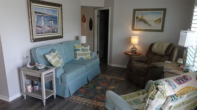7868 40TH AVENUE N 7868, St Petersburg, FL 33709