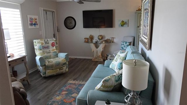 7868 40TH AVENUE N 7868, St Petersburg, FL 33709