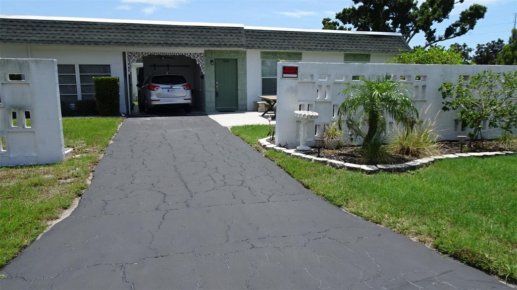 7868 40TH AVENUE N 7868, St Petersburg, FL 33709