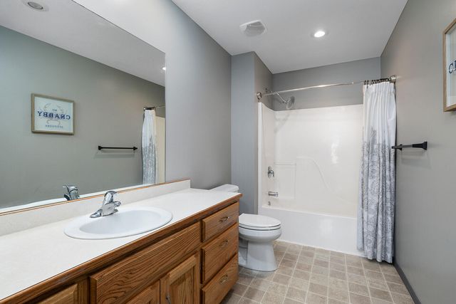 806 N 13th Street, Ozark, MO 65721