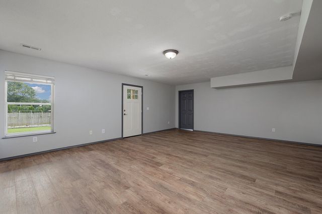 806 N 13th Street, Ozark, MO 65721