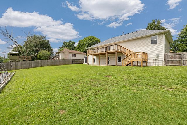 806 N 13th Street, Ozark, MO 65721