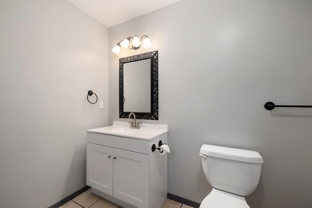 806 N 13th Street, Ozark, MO 65721