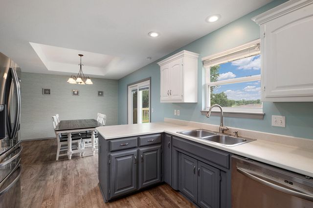 806 N 13th Street, Ozark, MO 65721
