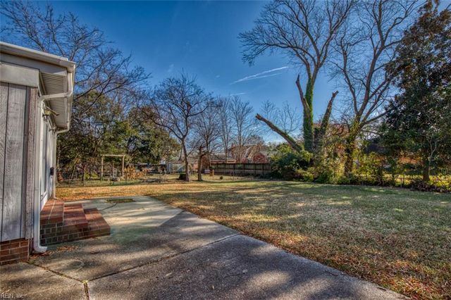 4012 Buchanan DR, Hampton, VA 23669