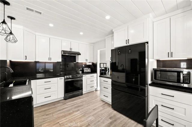 29042 Mango Court, Lake Elsinore, CA 92530