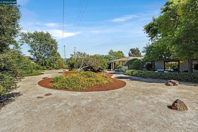 2548 Casa Grande Ct, Walnut Creek, CA 94598