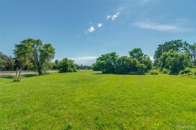 45109 I-94 South Service Drive, Belleville, MI 48111