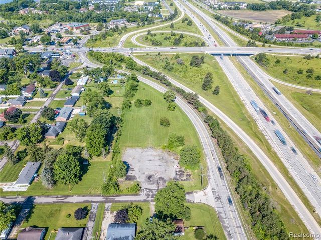 45109 I-94 South Service Drive, Belleville, MI 48111