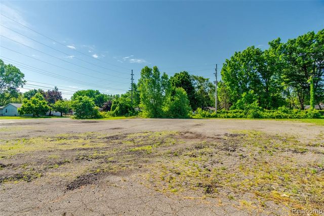 45109 I-94 South Service Drive, Belleville, MI 48111