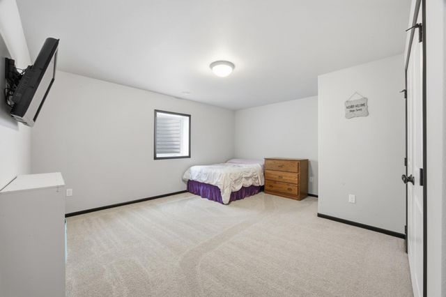 7238 27th Street S, Fargo, ND 58104