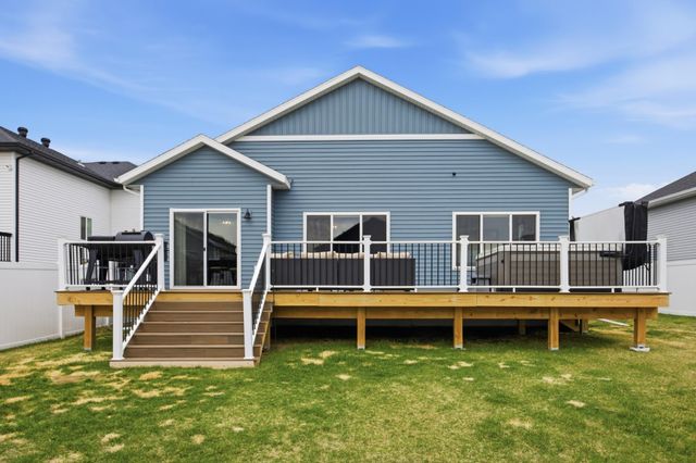 7238 27th Street S, Fargo, ND 58104