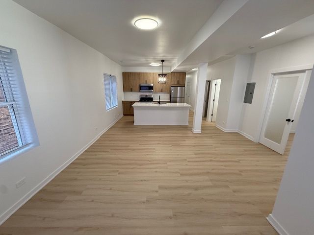 7717 N Sheridan Road 2F, Chicago, IL 60626