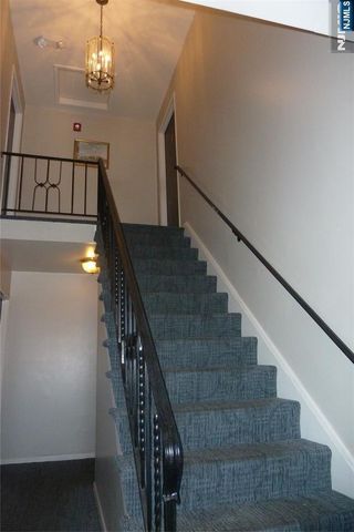 255 Piermont Road 6, Cresskill, NJ 07626