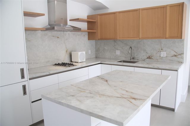 1345 Hollywood Boulevard, Hollywood, FL 33019