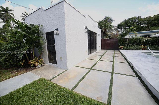 1345 Hollywood Boulevard, Hollywood, FL 33019