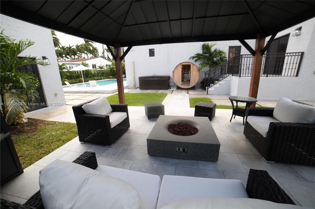 1345 Hollywood Boulevard, Hollywood, FL 33019