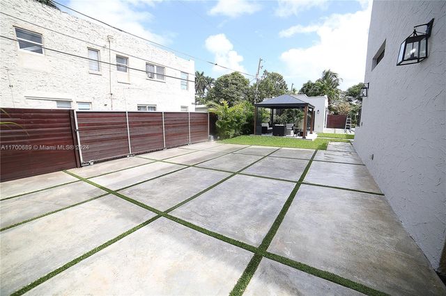 1345 Hollywood Boulevard, Hollywood, FL 33019
