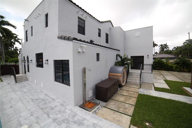 1345 Hollywood Boulevard, Hollywood, FL 33019