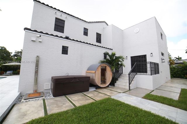 1345 Hollywood Boulevard, Hollywood, FL 33019