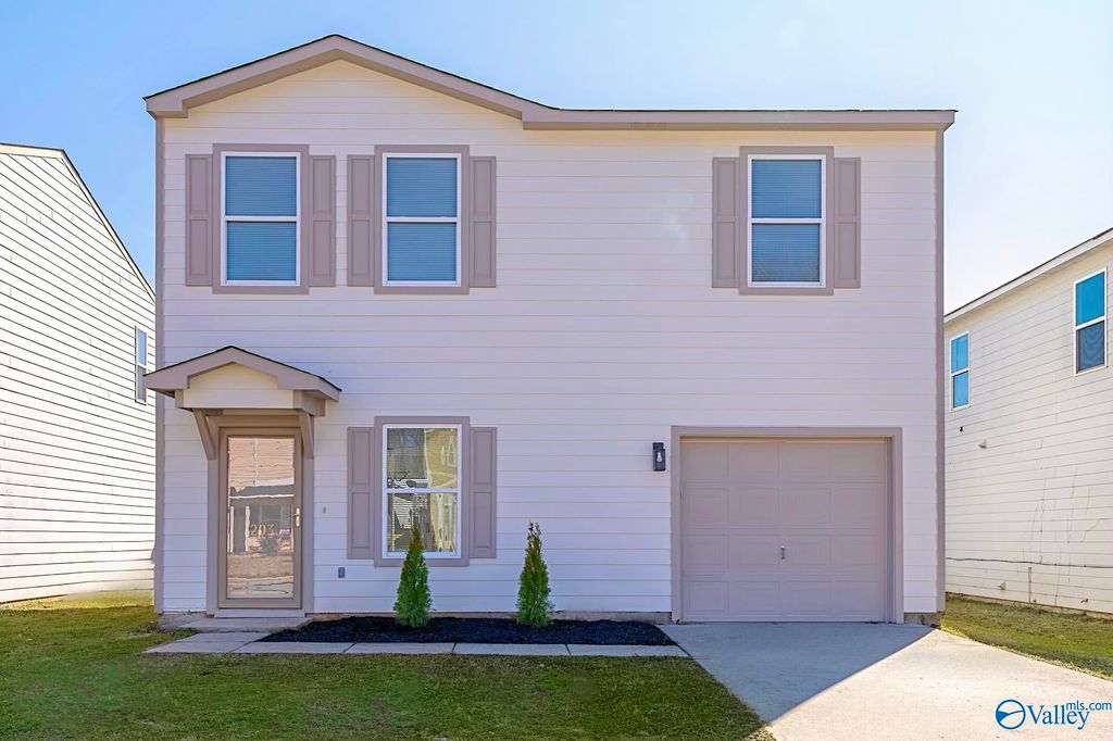 203 Farmington Drive, Harvest, AL 35749