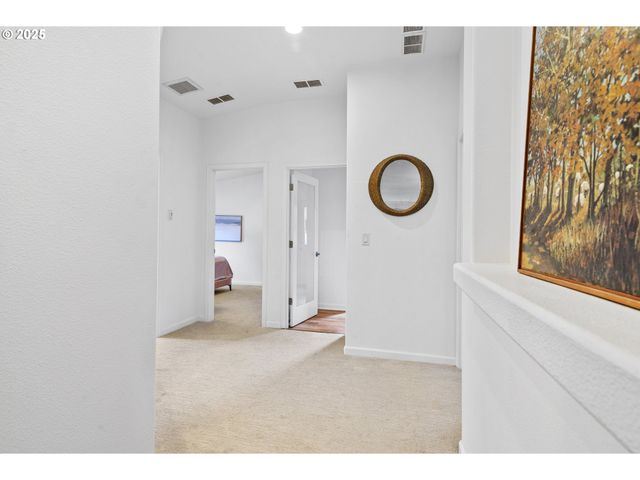 886 Se BONNIE BURKE Dr, Estacada, OR 97023