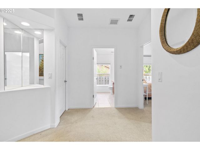 886 Se BONNIE BURKE Dr, Estacada, OR 97023