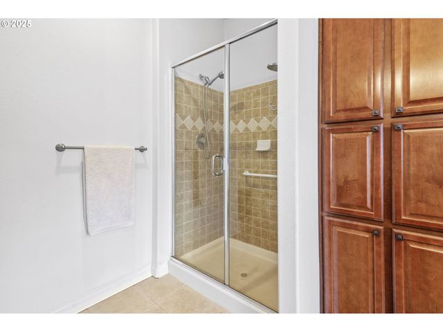 886 Se BONNIE BURKE Dr, Estacada, OR 97023