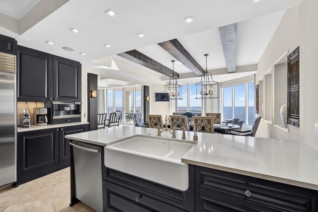 2700 N Ocean Drive 1401a, Riviera Beach, FL 33404