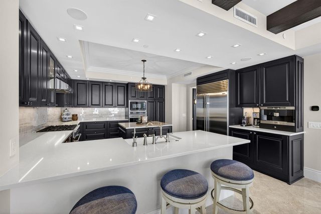 2700 N Ocean Drive 1401a, Riviera Beach, FL 33404