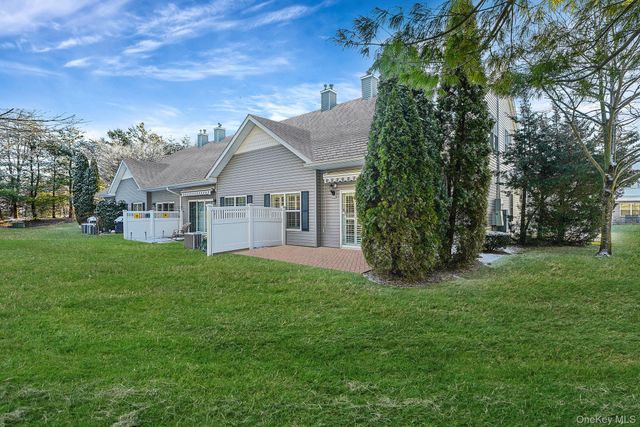 116 Maya Circle, Central Islip, NY 11722