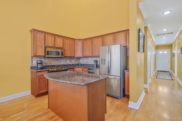 116 Maya Circle, Central Islip, NY 11722