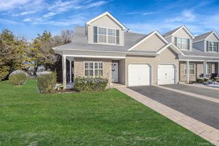 116 Maya Circle, Central Islip, NY 11722