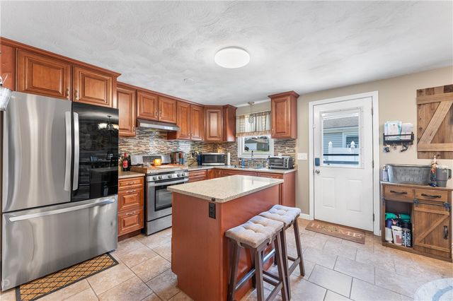 149 Grassmere Avenue, East Providence, RI 02914