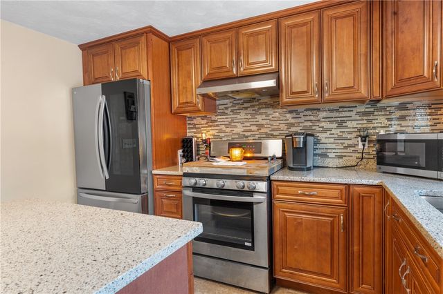 149 Grassmere Avenue, East Providence, RI 02914