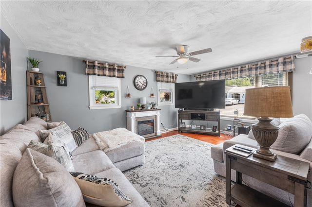 149 Grassmere Avenue, East Providence, RI 02914