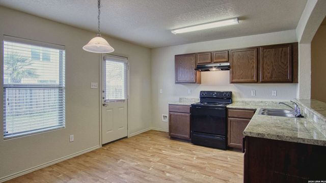 8947 Ashley Wilkes, San Antonio, TX 78221