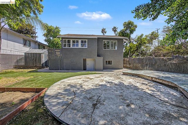 704 W 9Th St, Antioch, CA 94509