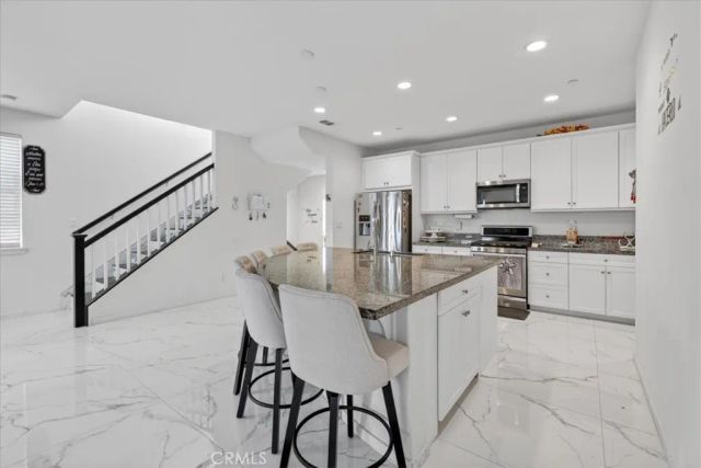 9701 Hawkeye Lane, Anaheim, CA 92804