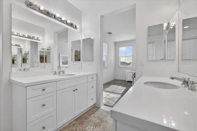 9701 Hawkeye Lane, Anaheim, CA 92804