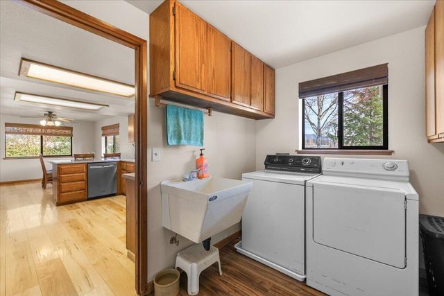 1422 Wineteer Lane, Grants Pass, OR 97527